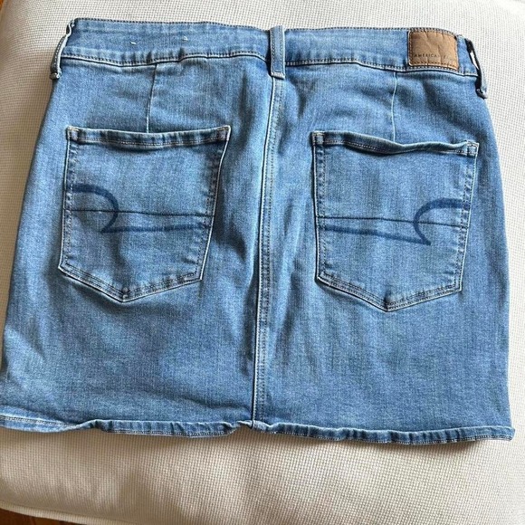 Size 12‎ AE Mini Denim Skirt - Picture 2 of 4